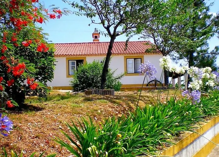 Castelo De Bode Monte Do Valinho With Private Pool And Panoramic Views 펜션